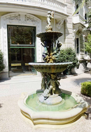 Fuente del jardín del palacio de Nerva, sede de IML (Madrid)