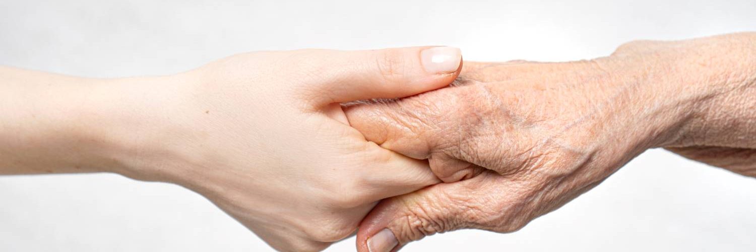 como cuidar manos envejecidas