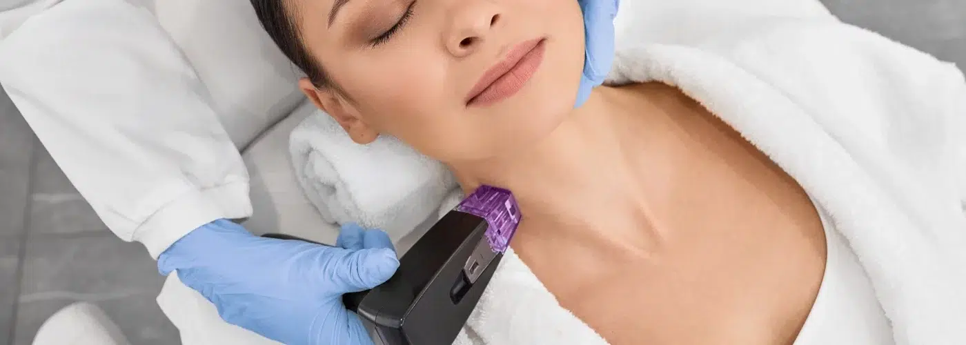 Flacidez facial a los 40 ya los 50: tratamientos avanzados